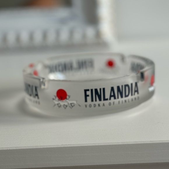 Finlandia Vodka Advertising Vintage Ashtray Frosted Glass - Picture 7 of 8